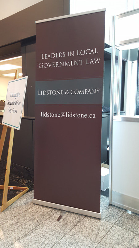 Roll up banner: Retractable Max