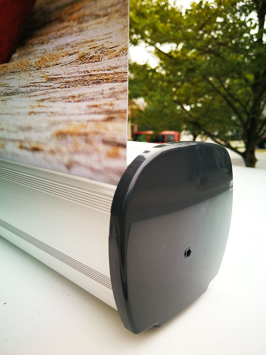 Roll up banner: Retractable Tabletop